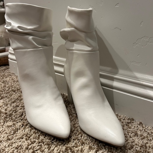 Bebe White Slouch Ankle Boots | Block Heel | Size 7 - Picture 4 of 10